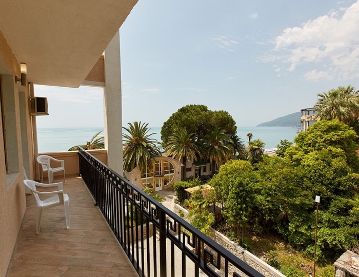 1-мест.(разм. в 2-мест.) станд. с общим балк. - Отель Old Gagra / Олд Гагра